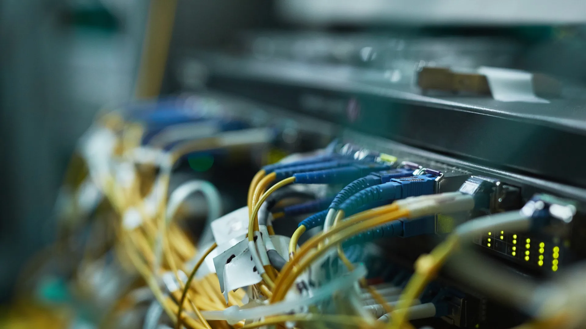 Kadıköy network Wi-Fi ve yapısal kablolama hizmetleri